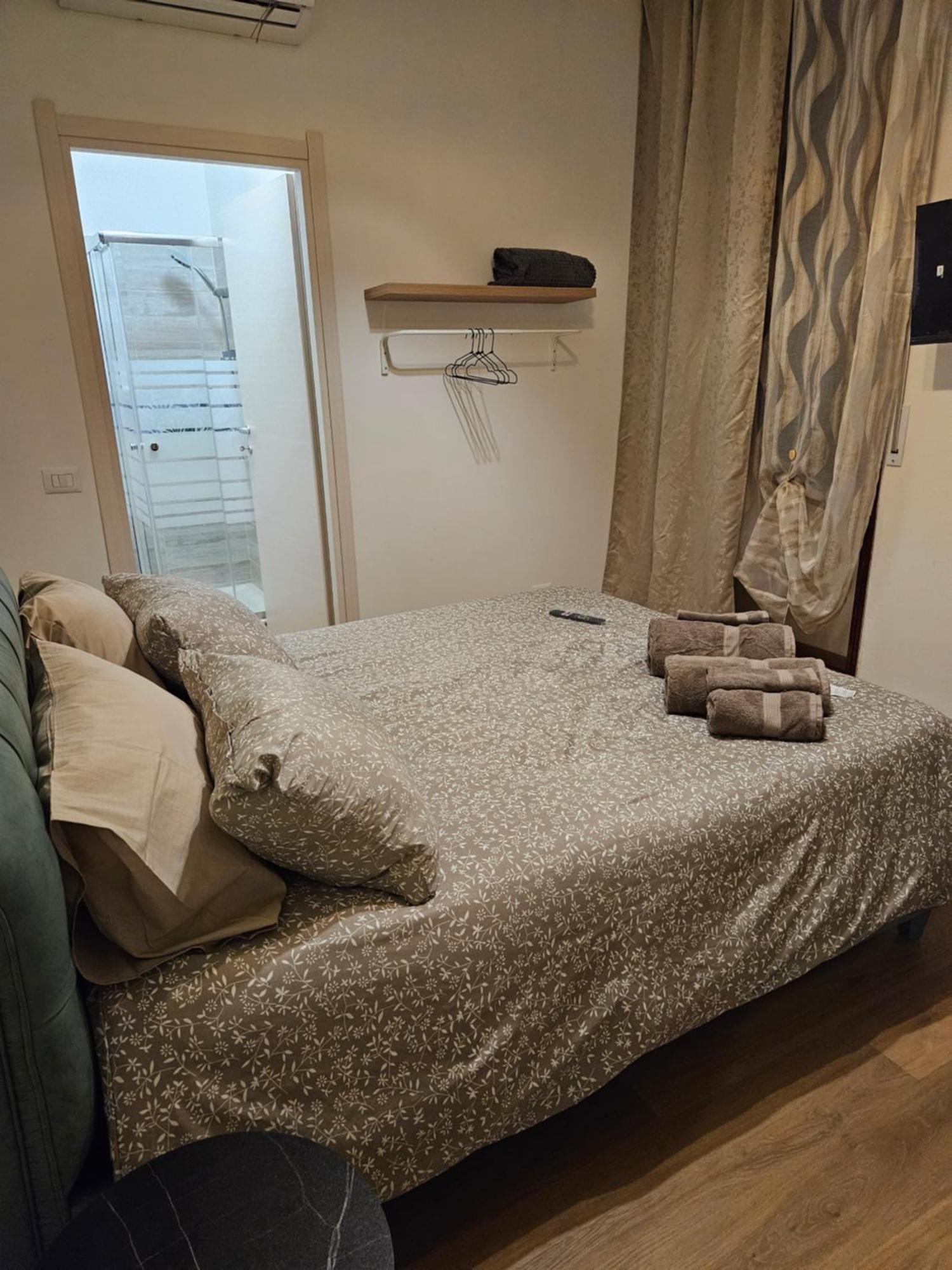 בוסטו ארסיציו Mxp Room Busto מראה חיצוני תמונה