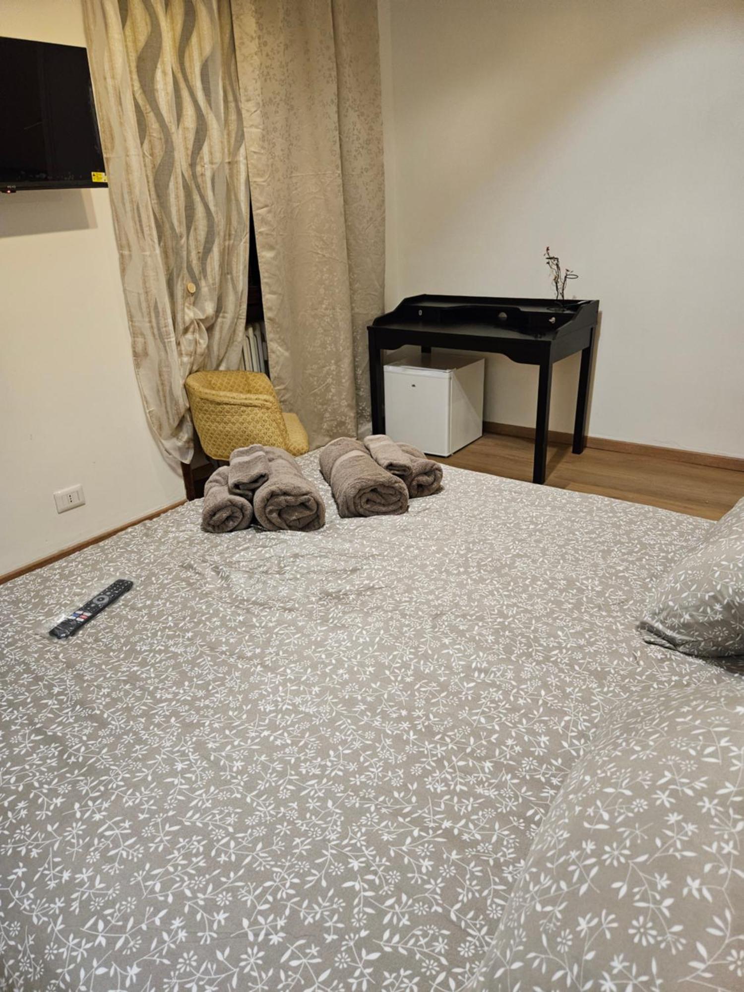 בוסטו ארסיציו Mxp Room Busto מראה חיצוני תמונה