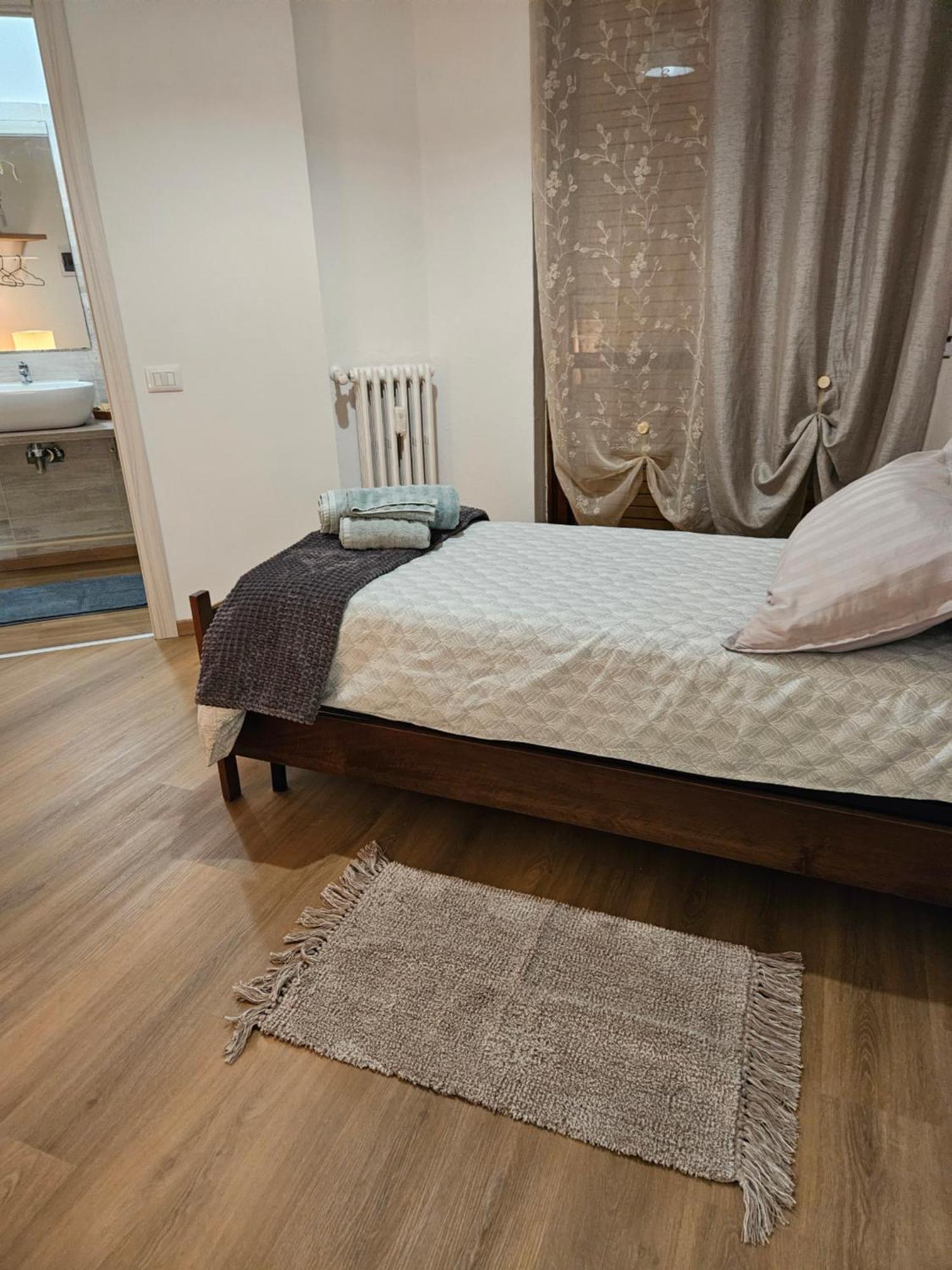 בוסטו ארסיציו Mxp Room Busto מראה חיצוני תמונה