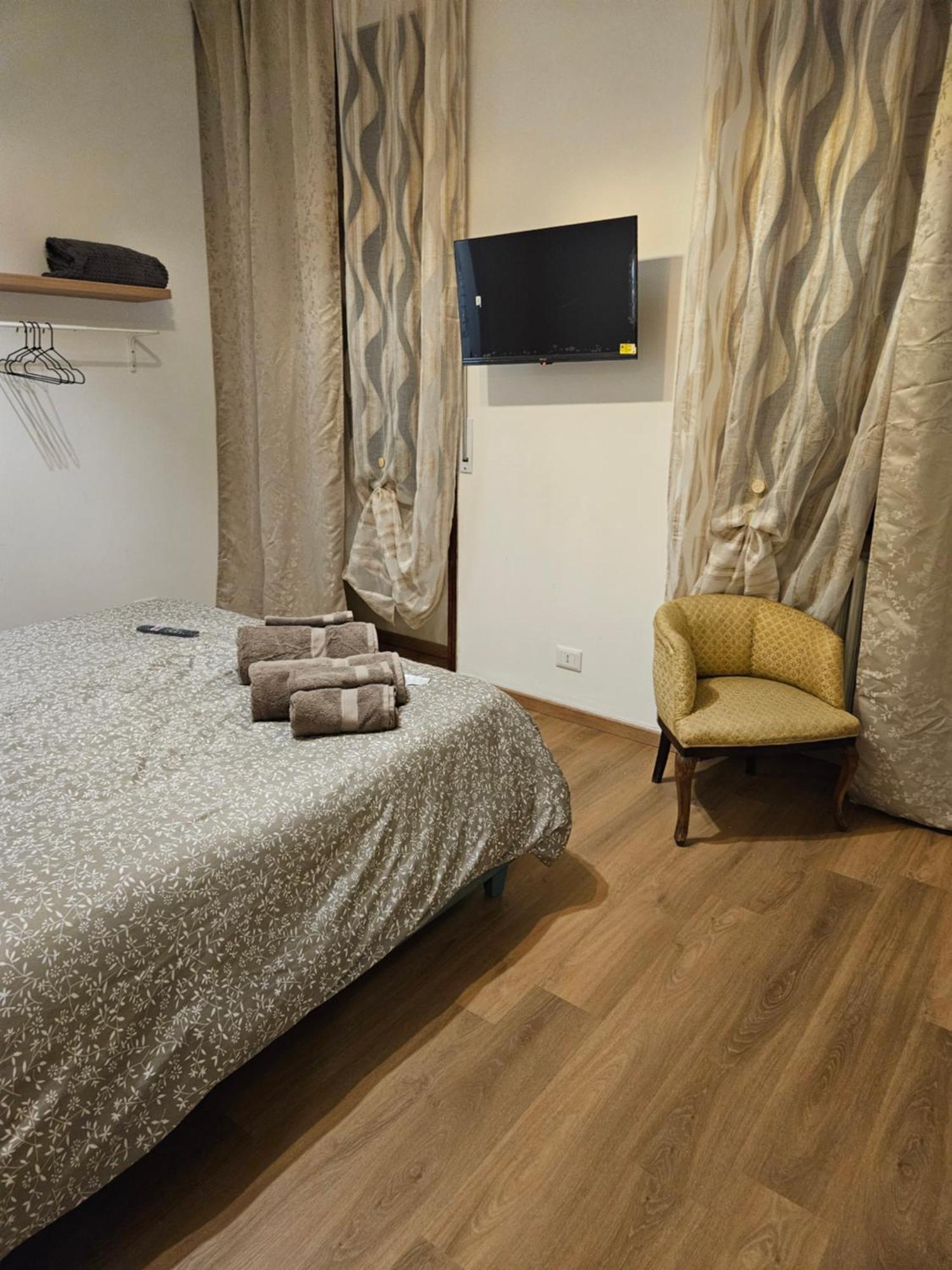 בוסטו ארסיציו Mxp Room Busto מראה חיצוני תמונה