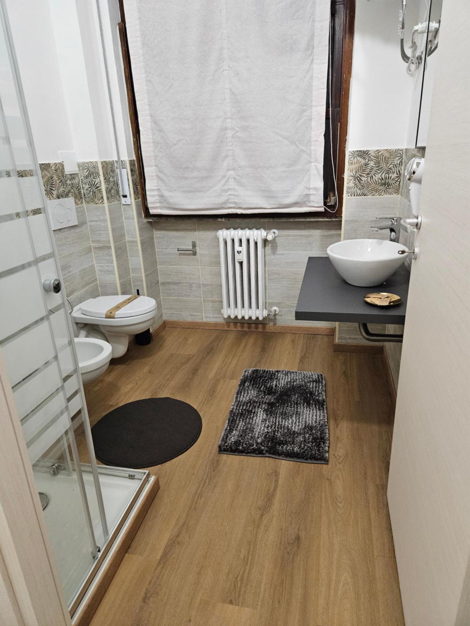 בוסטו ארסיציו Mxp Room Busto מראה חיצוני תמונה