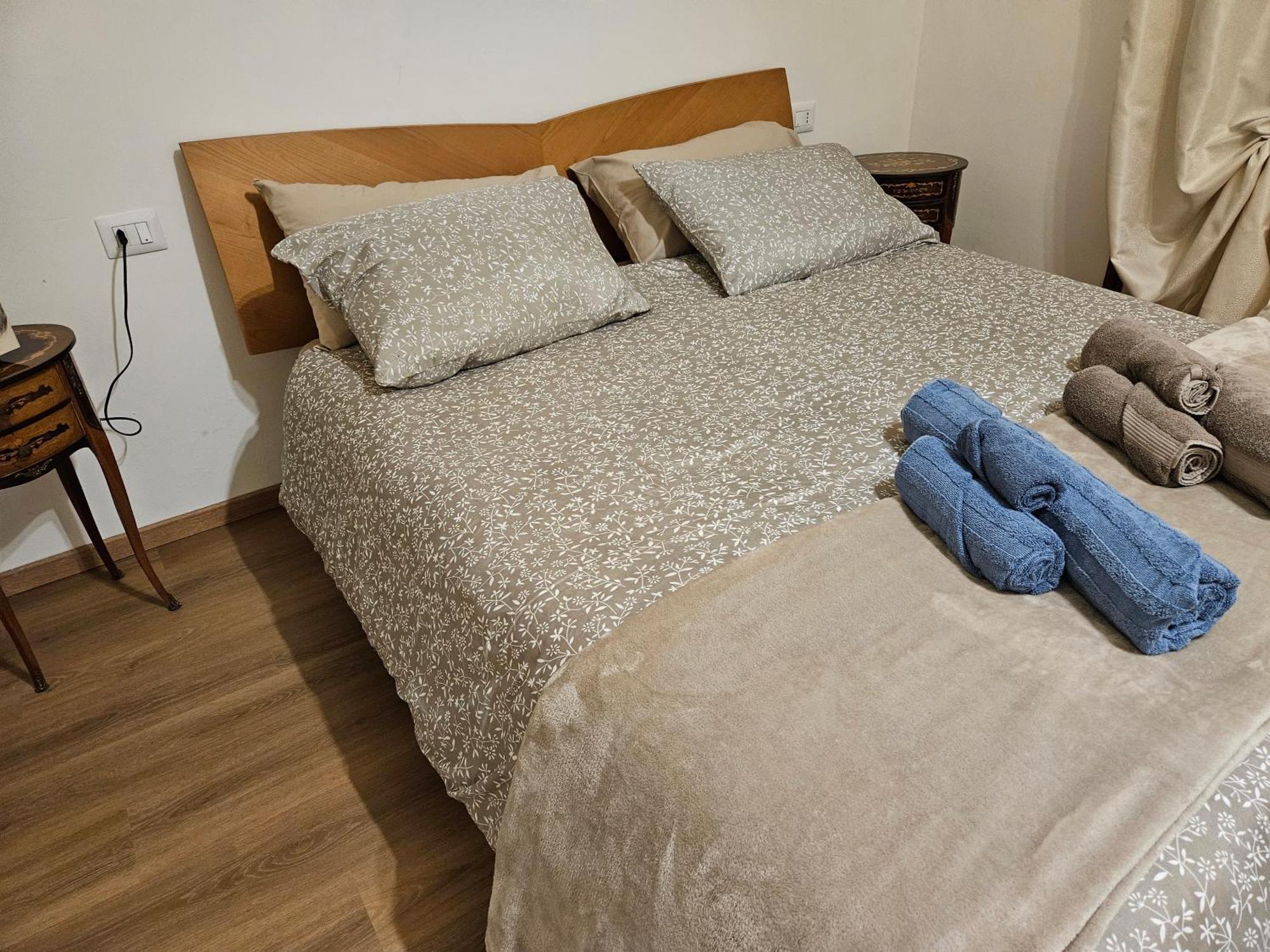 בוסטו ארסיציו Mxp Room Busto מראה חיצוני תמונה